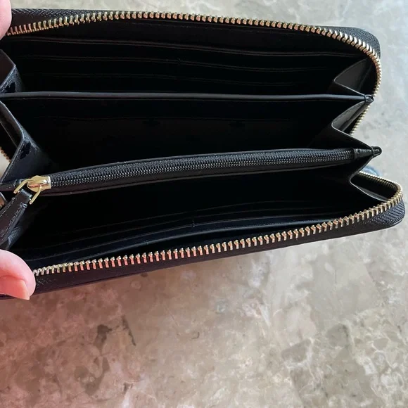 Kate Spade Large Staci Wallet - Picture 2 of 6